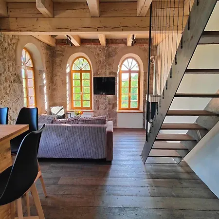 Lichtdurchflutetes Mit Sauna & Kamin Apartment